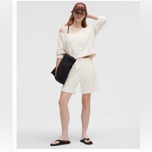 LuLuLemon BeCalm mid rise Bermuda short 7inch